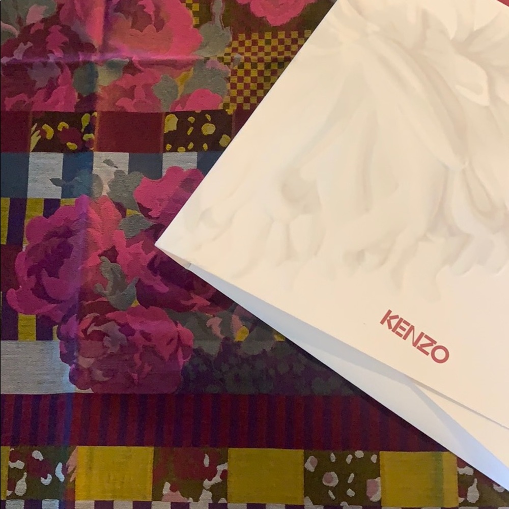 Floral women’s Kenzo scarf